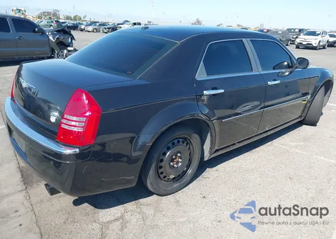 2006 Chrysler 300C z USA, uszkodzony, nr VIN 2C3LA63H86H408026